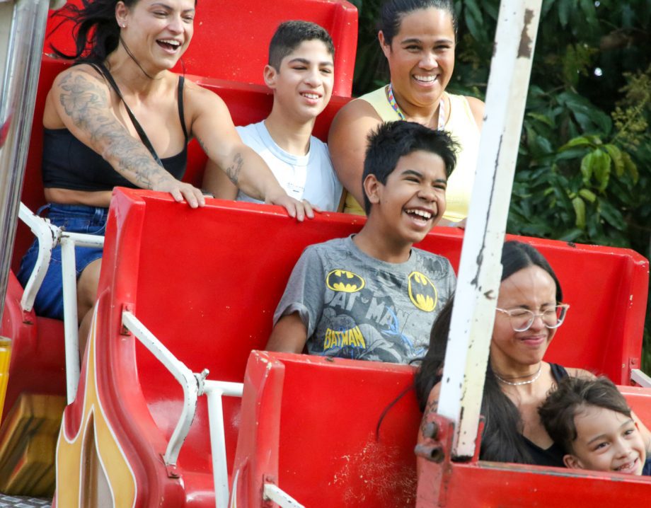 DIA DO SILÊNCIO – Crianças com deficiência ganham dia exclusivo na 35ª Festa do Folclore DIA DO SILÊNCIO – Crianças com deficiência ganham dia exclusivo na 35ª Festa do Folclore