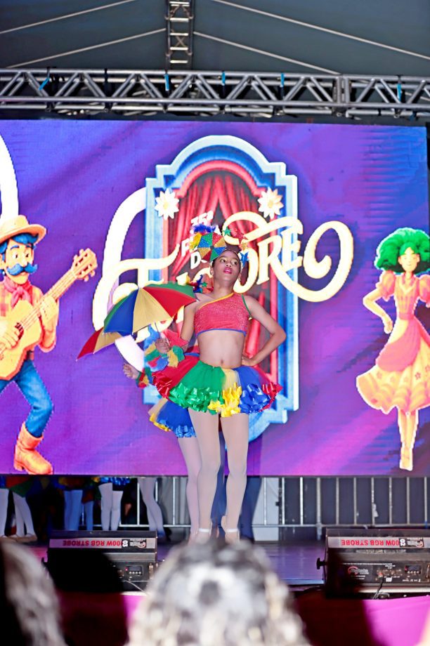 GALERIA DE FOTOS – Fábio Junior emociona multidão na terceira noite da 35ª Festa do Folclore em TL GALERIA DE FOTOS – Fábio Junior emociona multidão na terceira noite da 35ª Festa do Folclore em TL