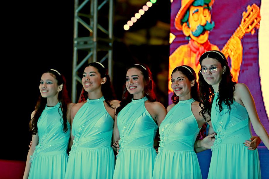 GALERIA DE FOTOS – Fábio Junior emociona multidão na terceira noite da 35ª Festa do Folclore em TL GALERIA DE FOTOS – Fábio Junior emociona multidão na terceira noite da 35ª Festa do Folclore em TL