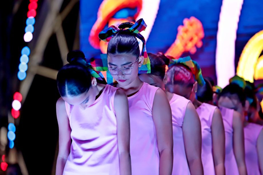 GALERIA DE FOTOS – Fábio Junior emociona multidão na terceira noite da 35ª Festa do Folclore em TL GALERIA DE FOTOS – Fábio Junior emociona multidão na terceira noite da 35ª Festa do Folclore em TL