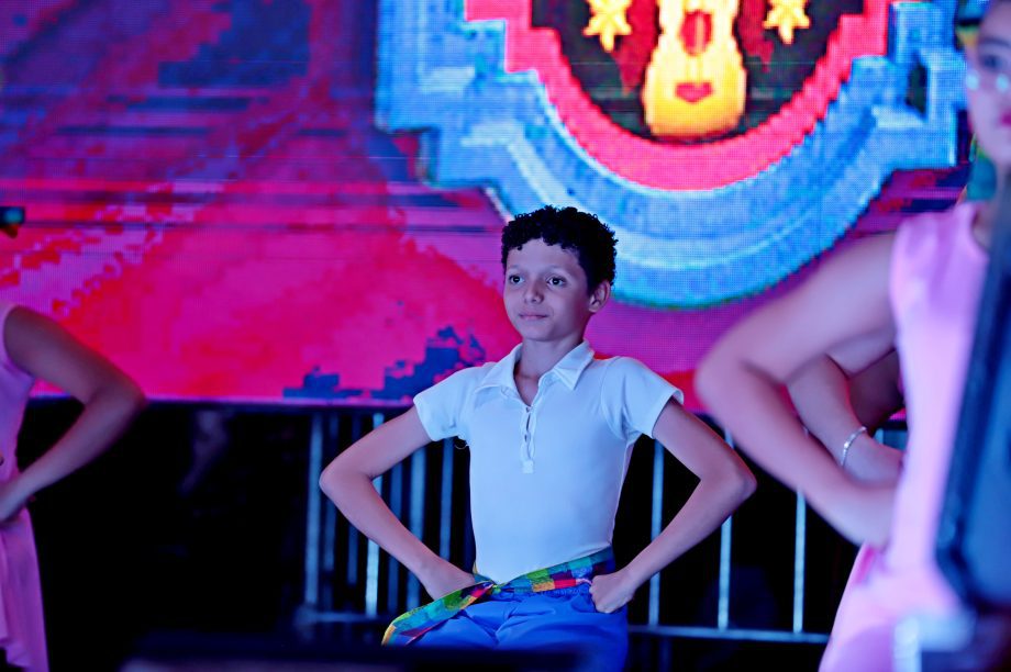 GALERIA DE FOTOS – Fábio Junior emociona multidão na terceira noite da 35ª Festa do Folclore em TL GALERIA DE FOTOS – Fábio Junior emociona multidão na terceira noite da 35ª Festa do Folclore em TL