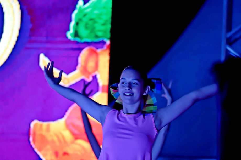 GALERIA DE FOTOS – Fábio Junior emociona multidão na terceira noite da 35ª Festa do Folclore em TL GALERIA DE FOTOS – Fábio Junior emociona multidão na terceira noite da 35ª Festa do Folclore em TL