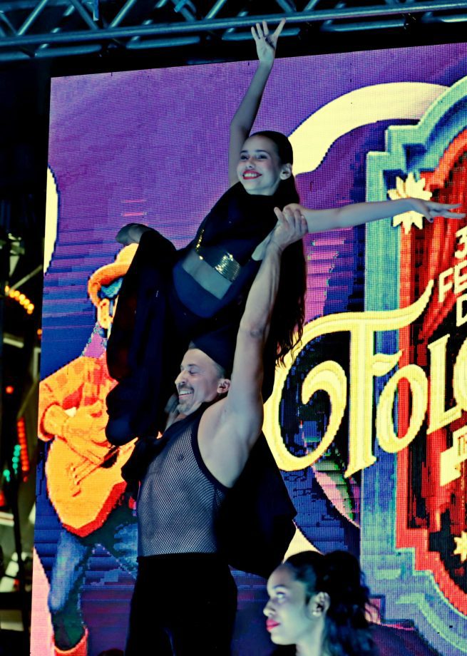 GALERIA DE FOTOS – Fábio Junior emociona multidão na terceira noite da 35ª Festa do Folclore em TL GALERIA DE FOTOS – Fábio Junior emociona multidão na terceira noite da 35ª Festa do Folclore em TL