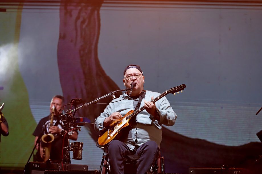 35ª Festa do Folclore encerra com show histórico dos Paralamas do Sucesso em Três Lagoas