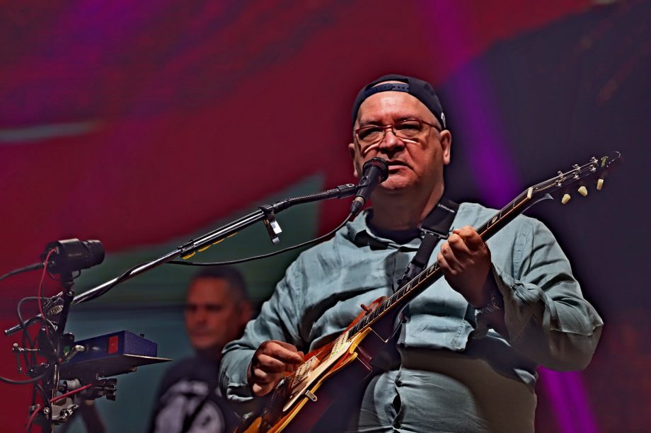 35ª Festa do Folclore encerra com show histórico dos Paralamas do Sucesso em Três Lagoas