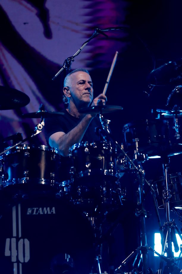 35ª Festa do Folclore encerra com show histórico dos Paralamas do Sucesso em Três Lagoas