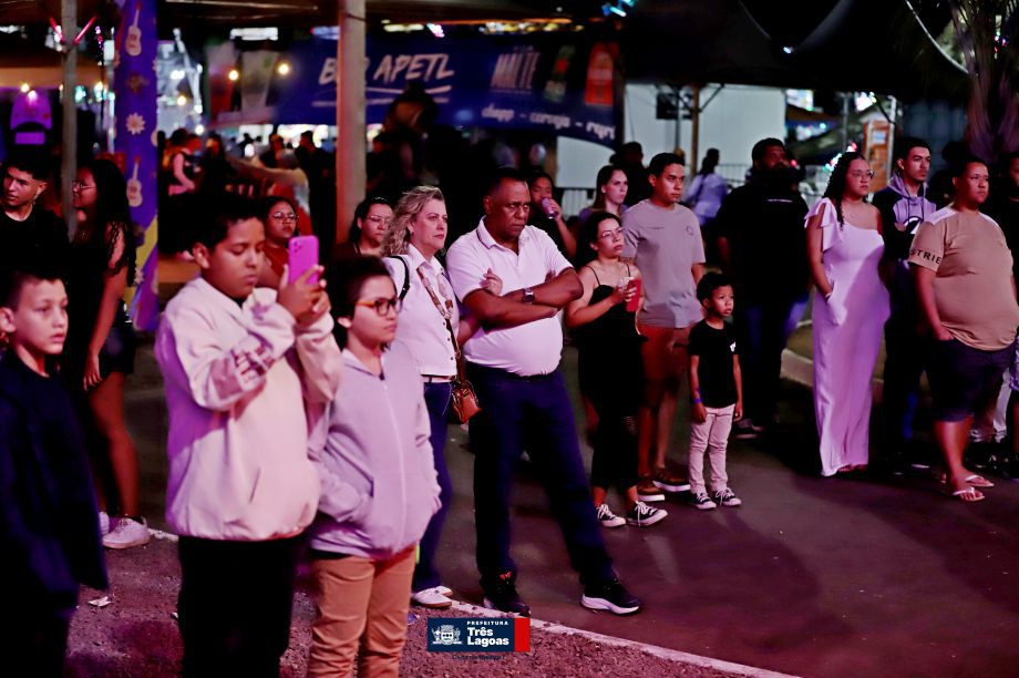35ª Festa do Folclore encerra com show histórico dos Paralamas do Sucesso em Três Lagoas