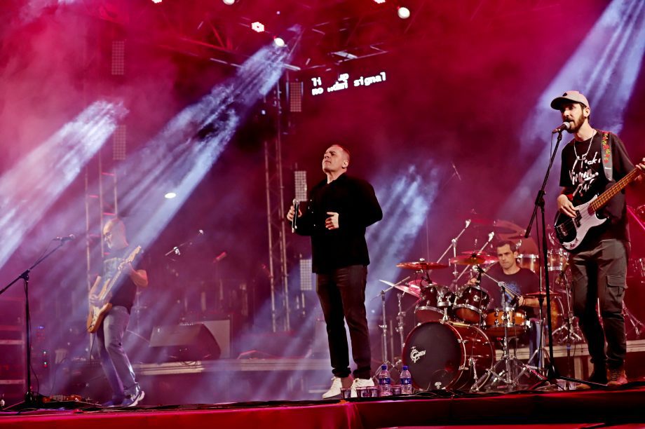 35ª Festa do Folclore encerra com show histórico dos Paralamas do Sucesso em Três Lagoas