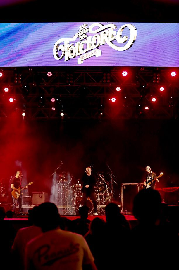 35ª Festa do Folclore encerra com show histórico dos Paralamas do Sucesso em Três Lagoas