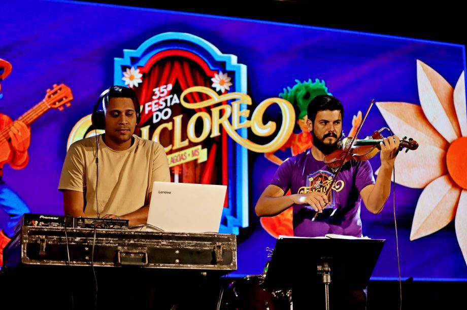 35ª Festa do Folclore encerra com show histórico dos Paralamas do Sucesso em Três Lagoas