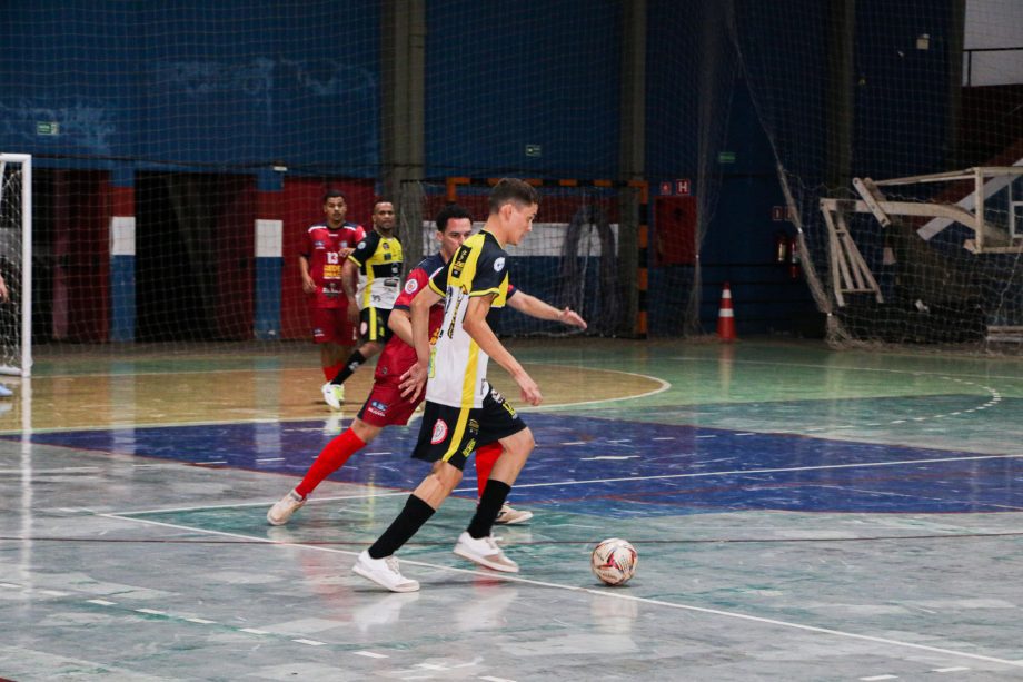 APAS Três Lagoas empata em jogo emocionante na abertura do Estadual de Futsal
