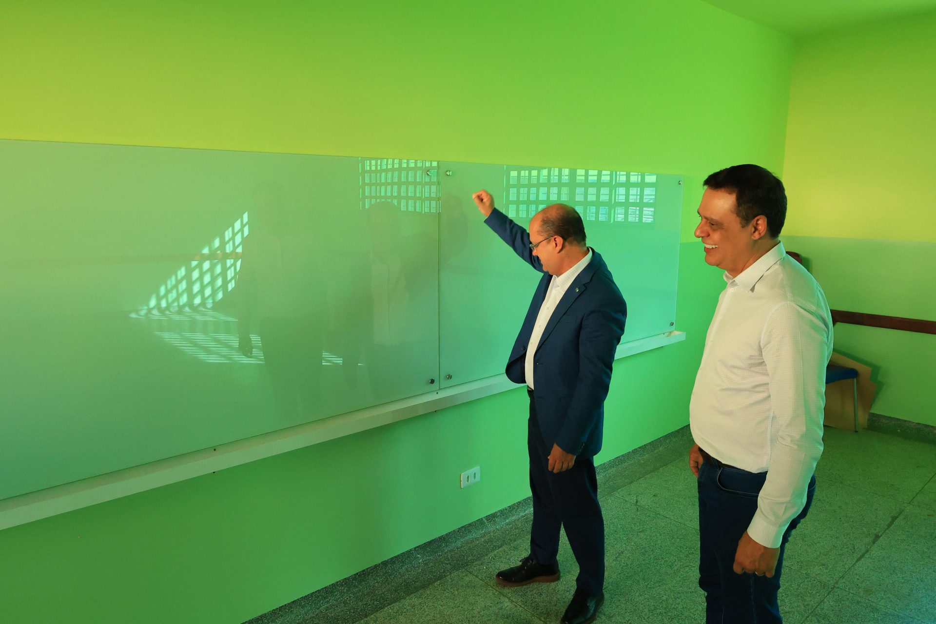 Governo de MS leva investimentos em educação e infraestrutura a Aparecida do Taboado