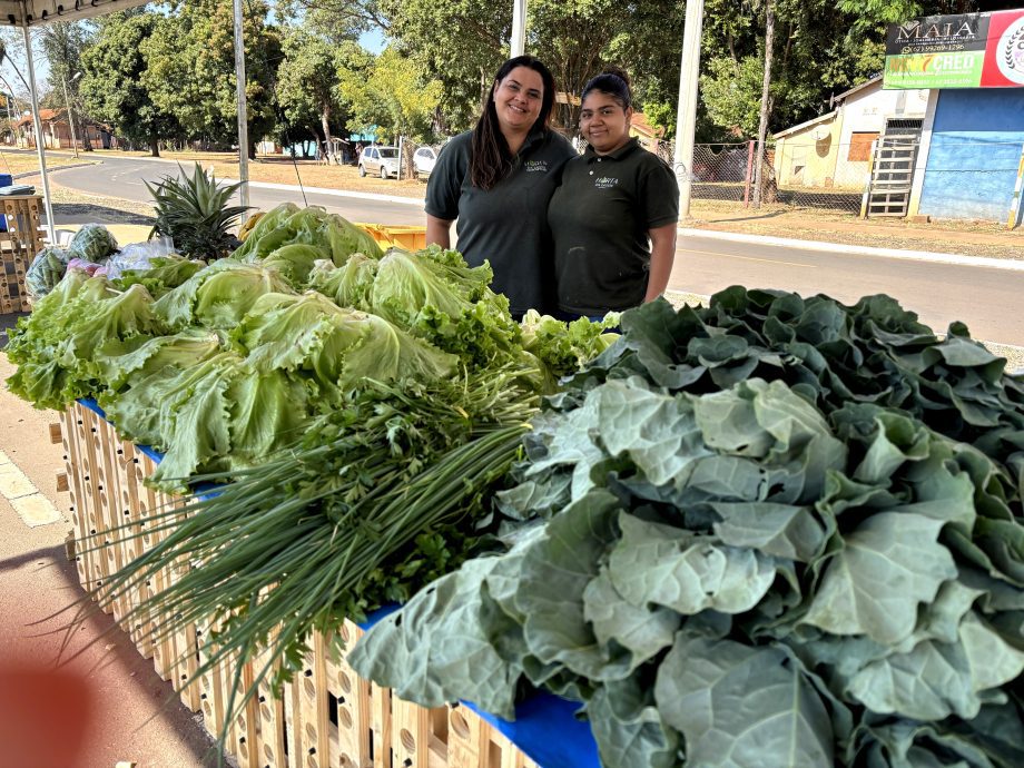 1ª Semana da Agricultura Familiar rende R$ 15 mil em vendas e grande participação popular 1ª Semana da Agricultura Familiar rende R$ 15 mil em vendas e grande participação popular