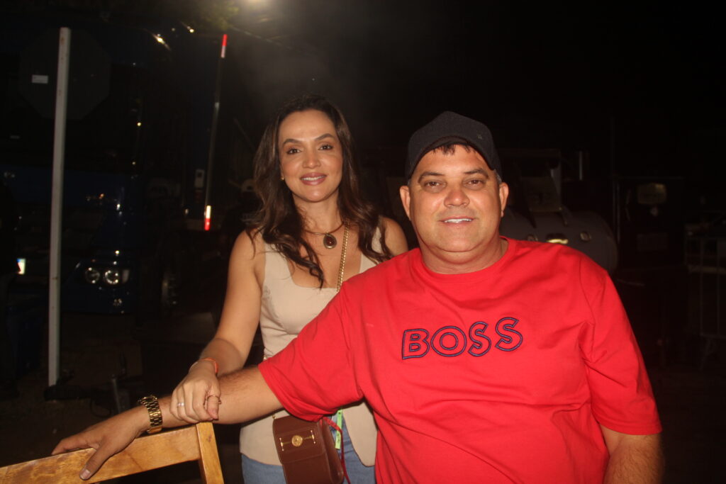 Entre emoções e elogios, Eduardo Costa enaltece Três Lagoas em noite de show Entre emoções e elogios, Eduardo Costa enaltece Três Lagoas em noite de show