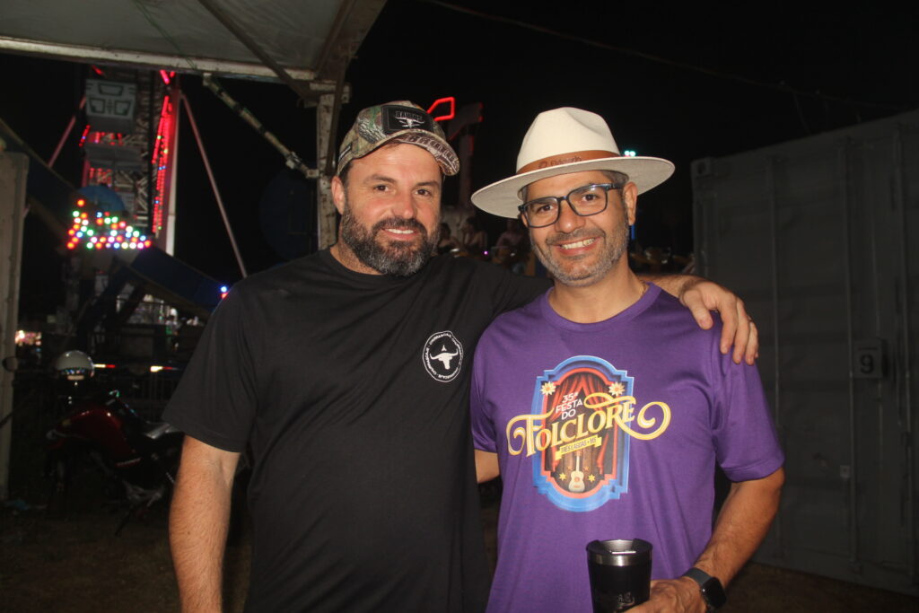 Entre emoções e elogios, Eduardo Costa enaltece Três Lagoas em noite de show Entre emoções e elogios, Eduardo Costa enaltece Três Lagoas em noite de show