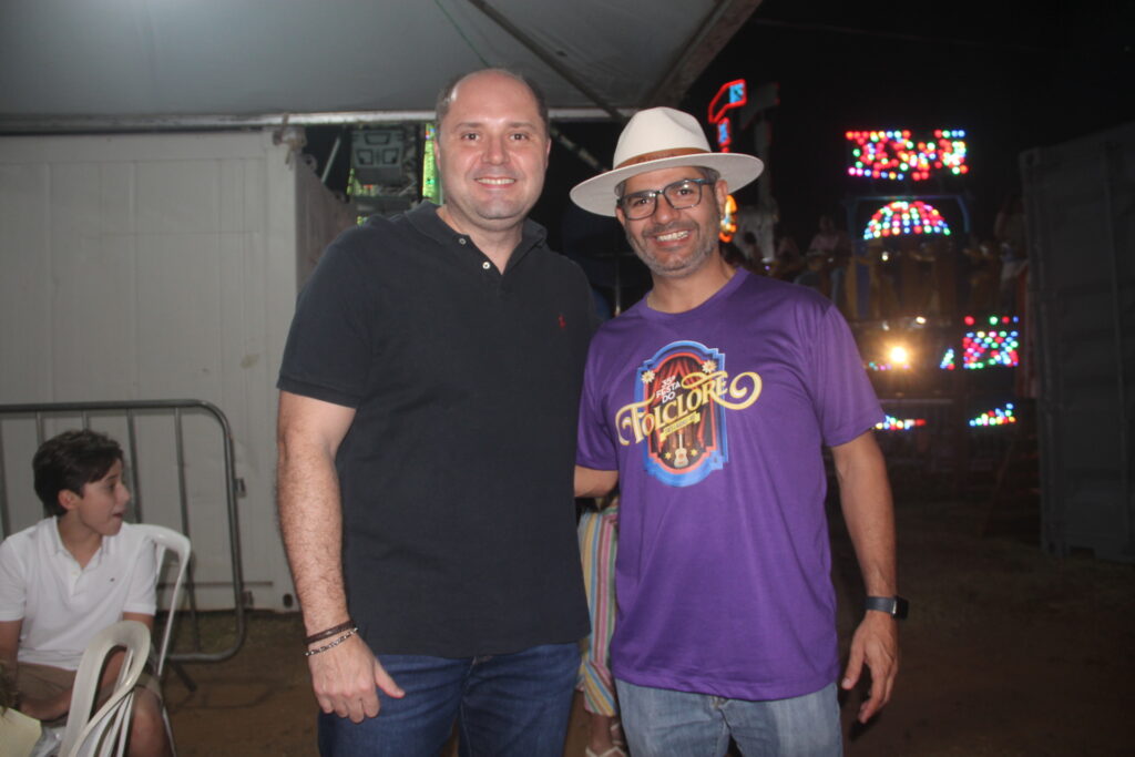 Entre emoções e elogios, Eduardo Costa enaltece Três Lagoas em noite de show Entre emoções e elogios, Eduardo Costa enaltece Três Lagoas em noite de show