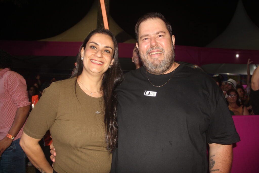 Entre emoções e elogios, Eduardo Costa enaltece Três Lagoas em noite de show Entre emoções e elogios, Eduardo Costa enaltece Três Lagoas em noite de show