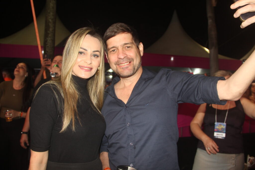 Entre emoções e elogios, Eduardo Costa enaltece Três Lagoas em noite de show Entre emoções e elogios, Eduardo Costa enaltece Três Lagoas em noite de show