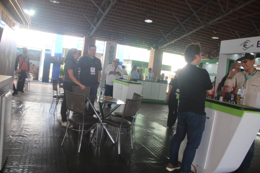 Show Florestal coloca Três Lagoas no centro do mercado global da celulose