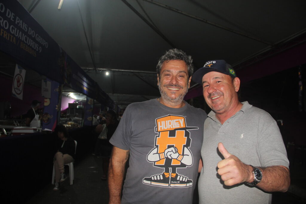 Entre emoções e elogios, Eduardo Costa enaltece Três Lagoas em noite de show Entre emoções e elogios, Eduardo Costa enaltece Três Lagoas em noite de show