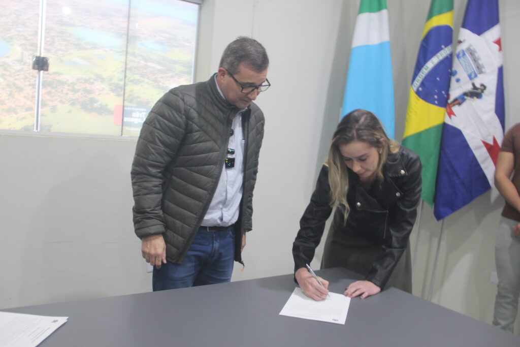 Prefeito Dr. Cassiano Maia reforça equipe da saúde e garante medicamentos em todos os postos em Três Lagoas Prefeito Dr. Cassiano Maia reforça equipe da saúde e garante medicamentos em todos os postos em Três Lagoas