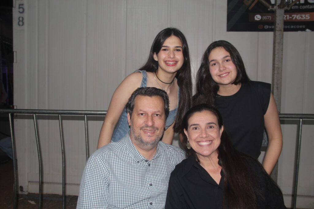Três Lagoas recebe pela primeira vez os 'Paralamas do Sucesso' em show histórico no folclore Três Lagoas recebe pela primeira vez os 'Paralamas do Sucesso' em show histórico no folclore