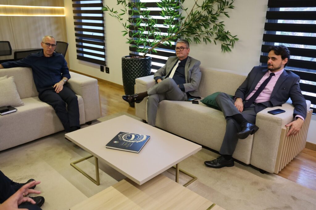 Delegado-Geral recebe membros do Conselho Institucional de Segurança Pública de Campo Grande Delegado-Geral recebe membros do Conselho Institucional de Segurança Pública de Campo Grande