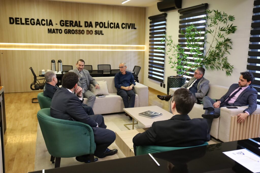 Delegado-Geral recebe membros do Conselho Institucional de Segurança Pública de Campo Grande Delegado-Geral recebe membros do Conselho Institucional de Segurança Pública de Campo Grande