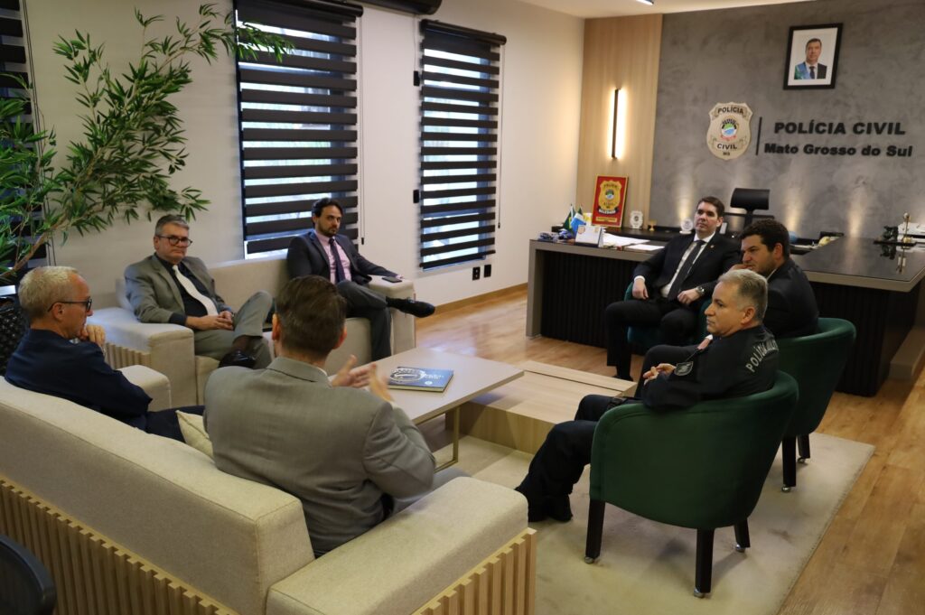 Delegado-Geral recebe membros do Conselho Institucional de Segurança Pública de Campo Grande Delegado-Geral recebe membros do Conselho Institucional de Segurança Pública de Campo Grande