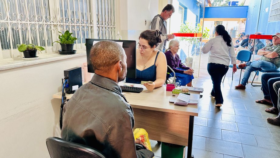 Ação de atualização do Cadastro Único regulariza dezenas de famílias no CRAS Interlagos