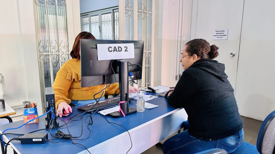 Ação de atualização do Cadastro Único regulariza dezenas de famílias no CRAS Interlagos