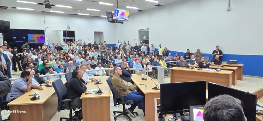 Câmara Municipal celebra 110 anos com homenagem e agradecimentos dos vereadores Câmara Municipal celebra 110 anos com homenagem e agradecimentos dos vereadores