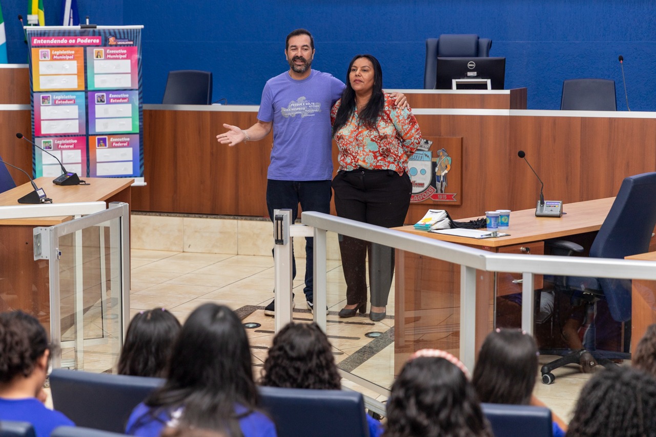 Alunos da E. M. Irmã Scheilla fazem tour pela Câmara e entregam carta com solicitações Alunos da E. M. Irmã Scheilla fazem tour pela Câmara e entregam carta com solicitações