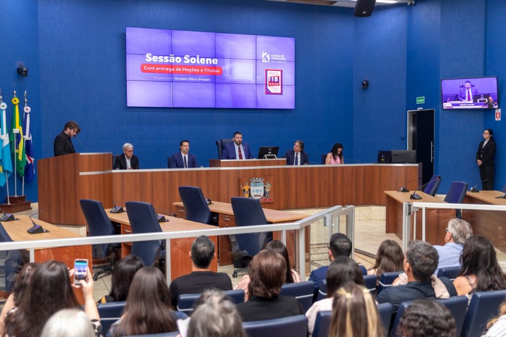 Câmara promove solenidade para entrega de títulos de cidadão e moções