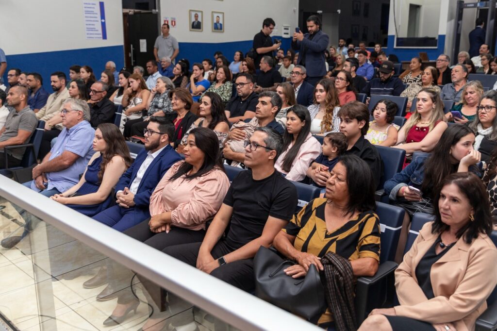 Câmara promove solenidade para entrega de títulos de cidadão e moções
