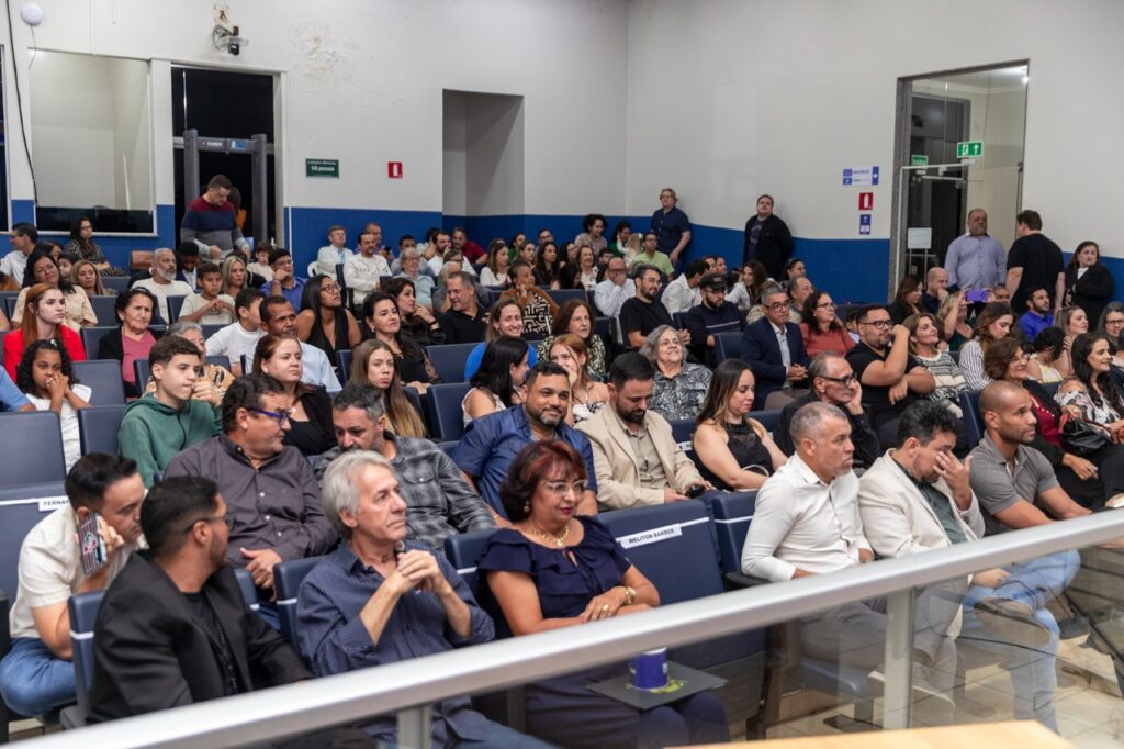 Câmara promove solenidade para entrega de títulos de cidadão e moções