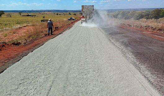 Obras na rodovia MS-436 avançam e ampliam segurança entre Camapuã e Figueirão