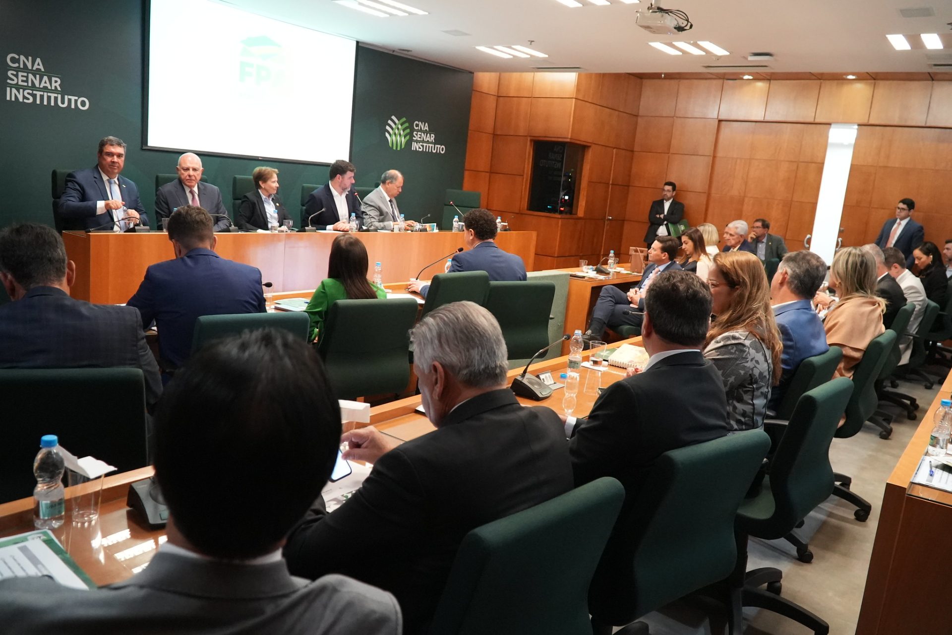 Reunião FPA: Governo de MS destaca Lei do Pantanal e política de apoio à produção no campo