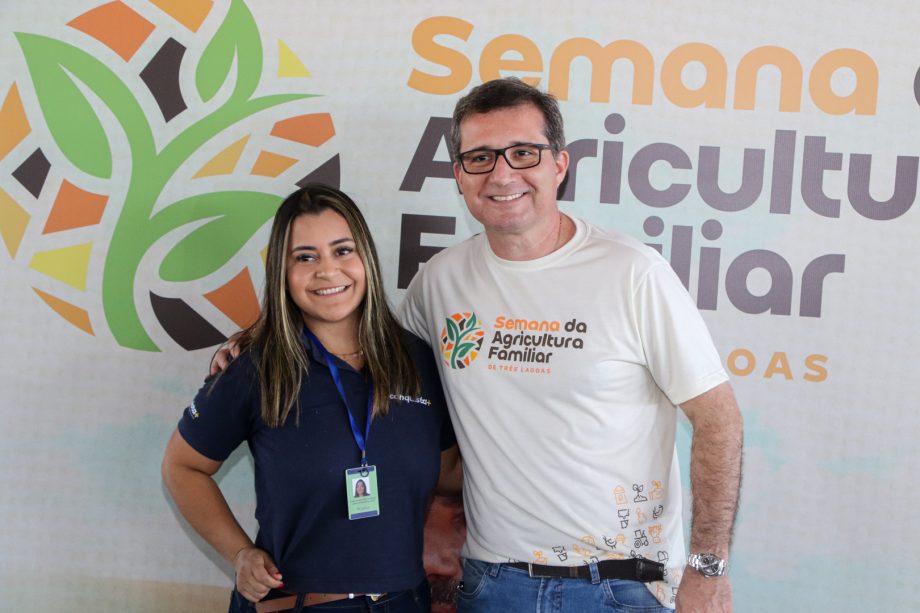 1ª Semana da Agricultura Familiar rende R$ 15 mil em vendas e grande participação popular 1ª Semana da Agricultura Familiar rende R$ 15 mil em vendas e grande participação popular