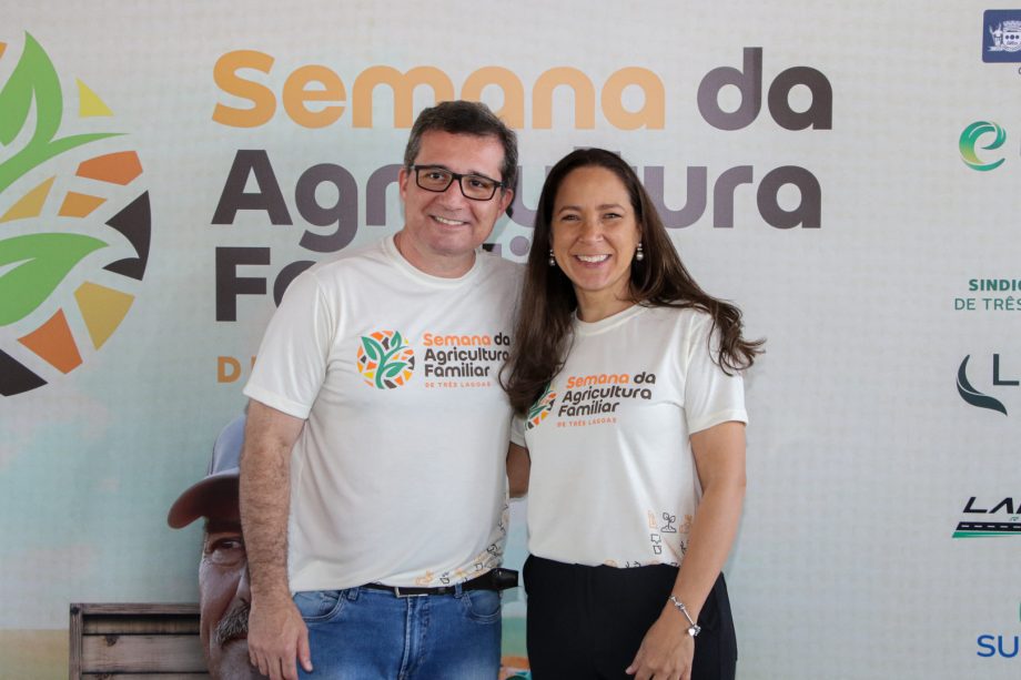 1ª Semana da Agricultura Familiar rende R$ 15 mil em vendas e grande participação popular 1ª Semana da Agricultura Familiar rende R$ 15 mil em vendas e grande participação popular