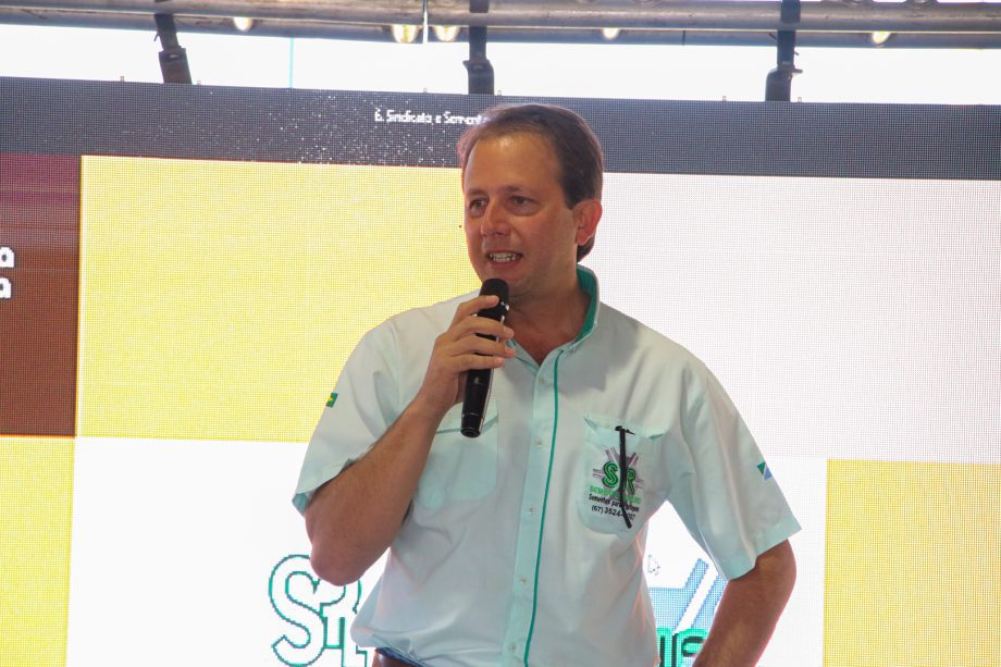 1ª Semana da Agricultura Familiar rende R$ 15 mil em vendas e grande participação popular 1ª Semana da Agricultura Familiar rende R$ 15 mil em vendas e grande participação popular