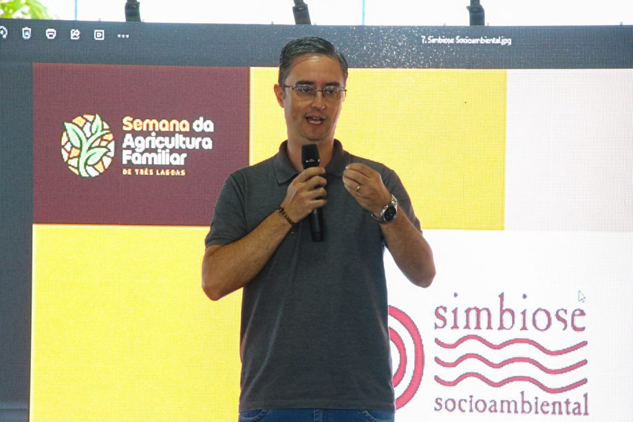 1ª Semana da Agricultura Familiar rende R$ 15 mil em vendas e grande participação popular 1ª Semana da Agricultura Familiar rende R$ 15 mil em vendas e grande participação popular