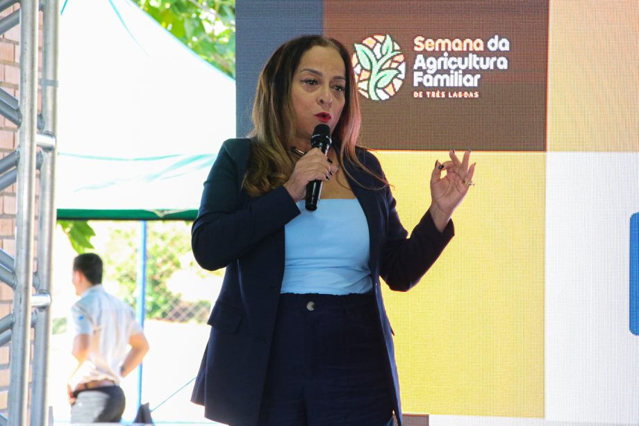 1ª Semana da Agricultura Familiar rende R$ 15 mil em vendas e grande participação popular 1ª Semana da Agricultura Familiar rende R$ 15 mil em vendas e grande participação popular
