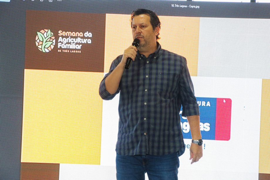 1ª Semana da Agricultura Familiar rende R$ 15 mil em vendas e grande participação popular 1ª Semana da Agricultura Familiar rende R$ 15 mil em vendas e grande participação popular