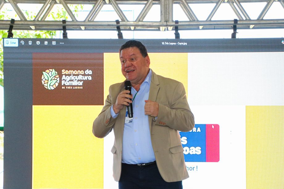 1ª Semana da Agricultura Familiar rende R$ 15 mil em vendas e grande participação popular 1ª Semana da Agricultura Familiar rende R$ 15 mil em vendas e grande participação popular