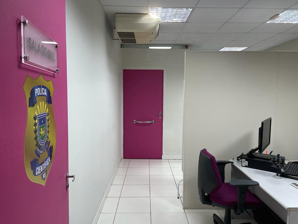 Perícia integrada à Casa da Mulher acelera investigações e fortalece combate à violência doméstica em MS Perícia integrada à Casa da Mulher acelera investigações e fortalece combate à violência doméstica em MS