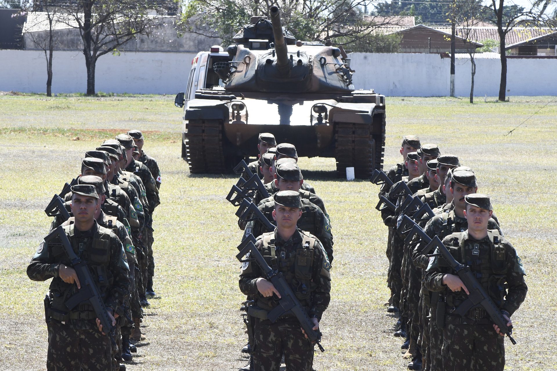 Governo de MS reforça parceria com Exército na proteção da fronteira e ações de meio ambiente Governo de MS reforça parceria com Exército na proteção da fronteira e ações de meio ambiente