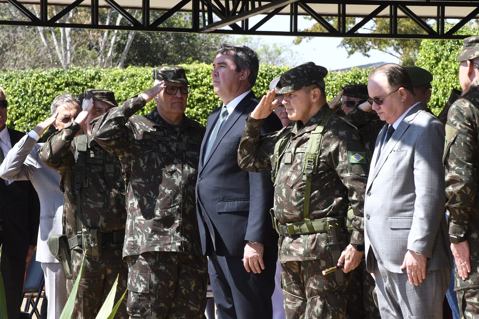 Governo de MS reforça parceria com Exército na proteção da fronteira e ações de meio ambiente Governo de MS reforça parceria com Exército na proteção da fronteira e ações de meio ambiente