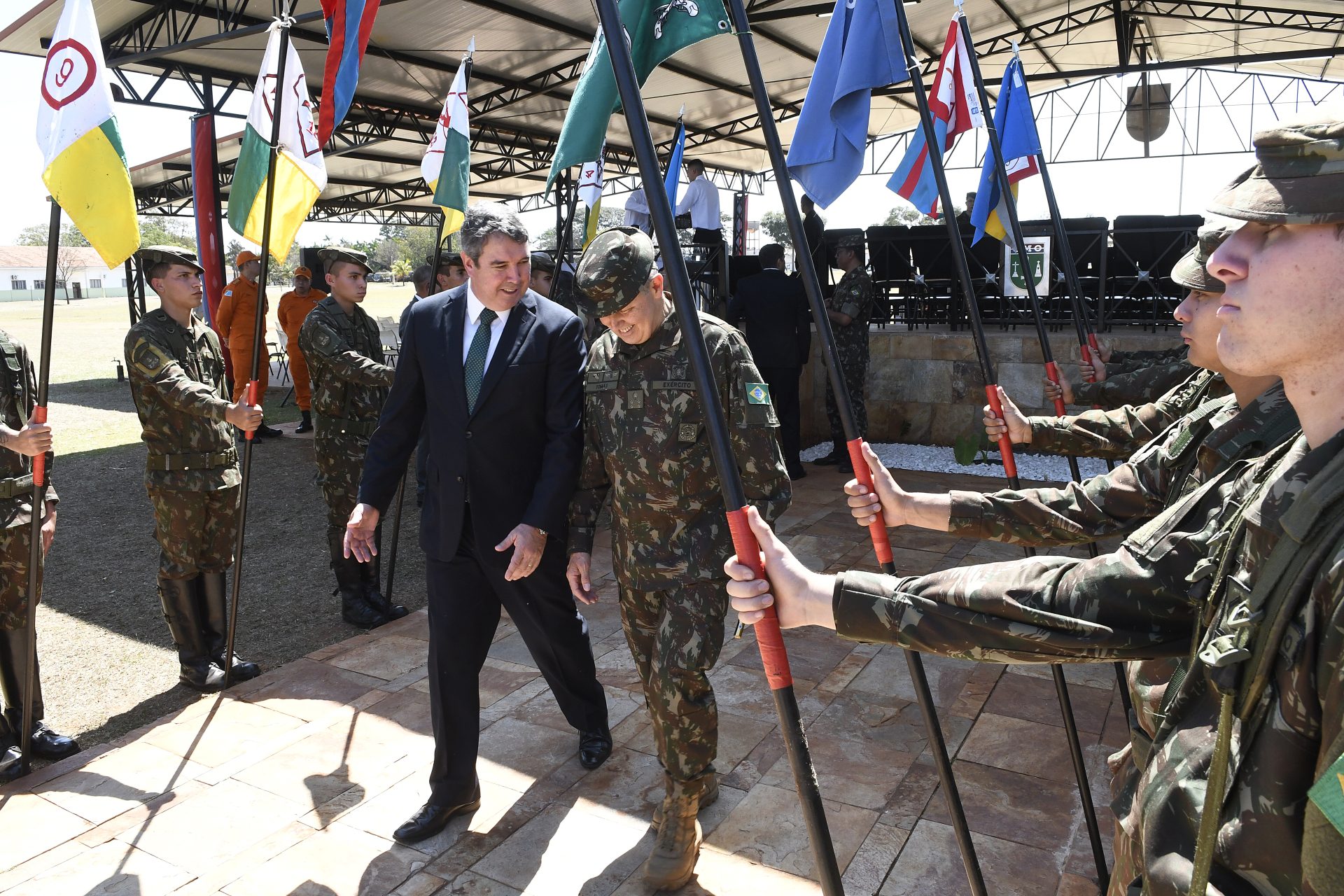 Governo de MS reforça parceria com Exército na proteção da fronteira e ações de meio ambiente Governo de MS reforça parceria com Exército na proteção da fronteira e ações de meio ambiente