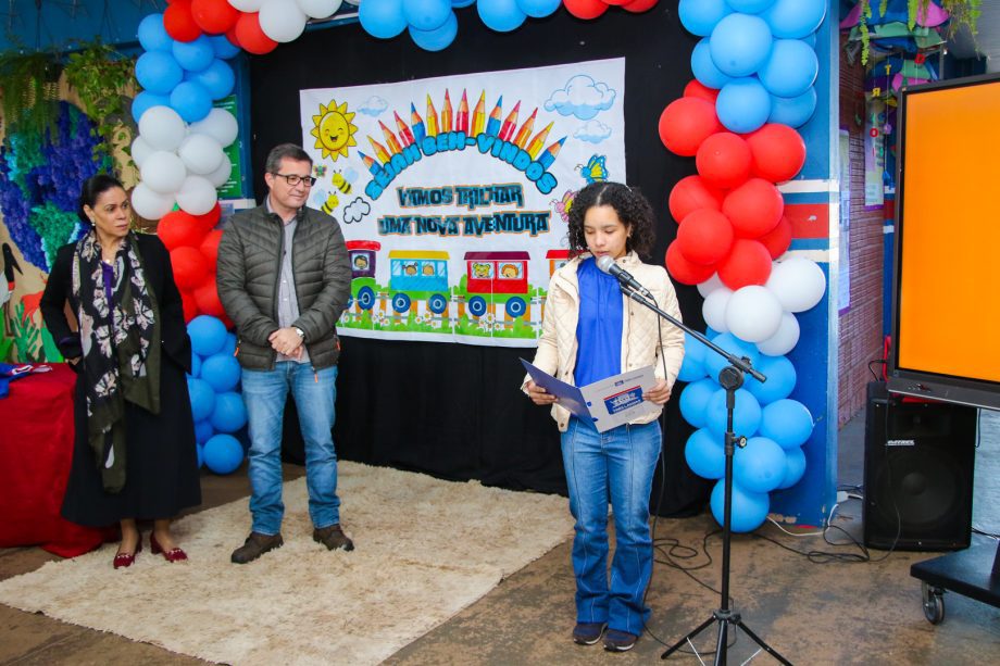 VOLTA ÀS AULAS – Prefeito Dr. Cassiano Maia realiza entregas de uniforme e kit escolares na Escola do Campo Antônio Camargo VOLTA ÀS AULAS – Prefeito Dr. Cassiano Maia realiza entregas de uniforme e kit escolares na Escola do Campo Antônio Camargo